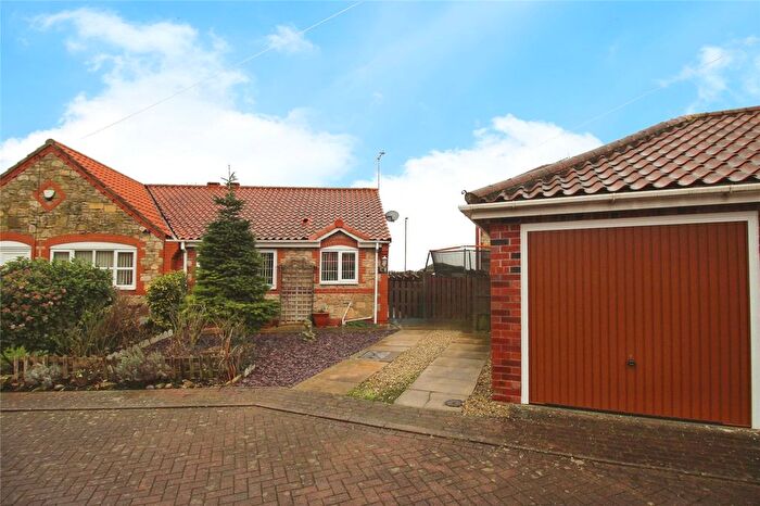 2 Bedroom Bungalow For Sale In The Paddock, Adwick-Le-Street, Doncaster, South Yorkshire, DN6