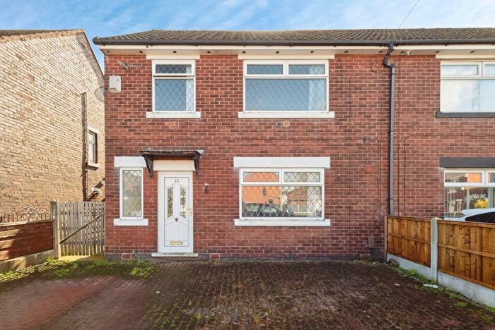3 Bedroom Semi Detached House For Sale In Windermere Crescent, Ashton-Under-Lyne, Lancashire, OL7
