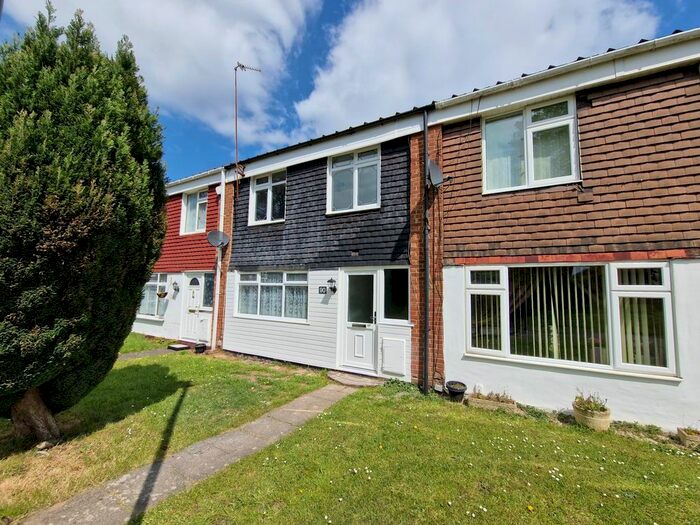 3 Bedroom Terraced House To Rent In Parkdale Drive, Northfield, Birmingham, B31