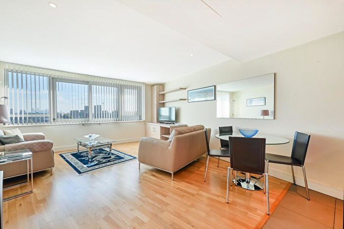 2 Bedroom Flat To Rent In Aquarious House, Nine Elms, London, SW8