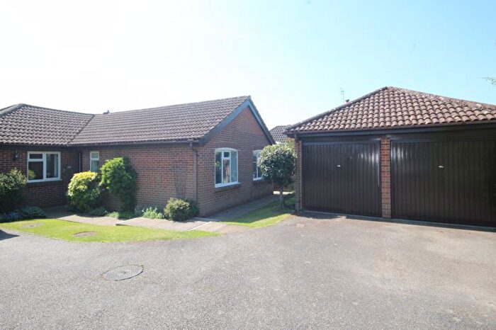 3 Bedroom Detached Bungalow For Sale In Higham Gardens, Tonbridge, TN10