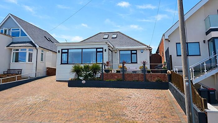 2 Bedroom Detached Bungalow For Sale In Hampton Pier Avenue, Herne Bay, CT6