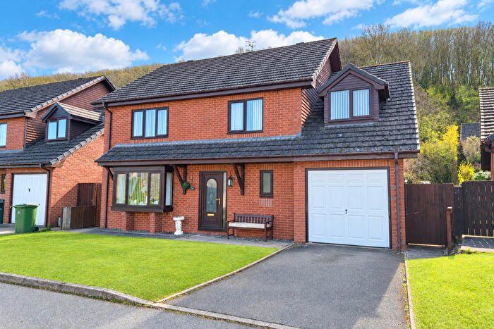 4 Bedroom House For Sale In Jackets Close, Knighton, LD7