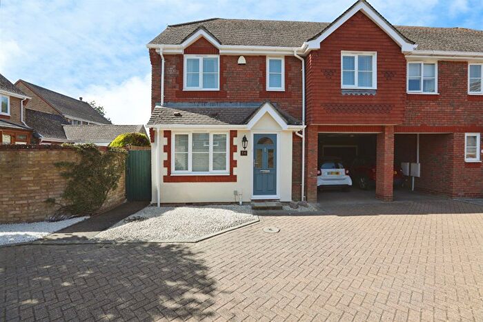 3 Bedroom Semi-Detached House For Sale In Tanbridge Park, Horsham, RH12