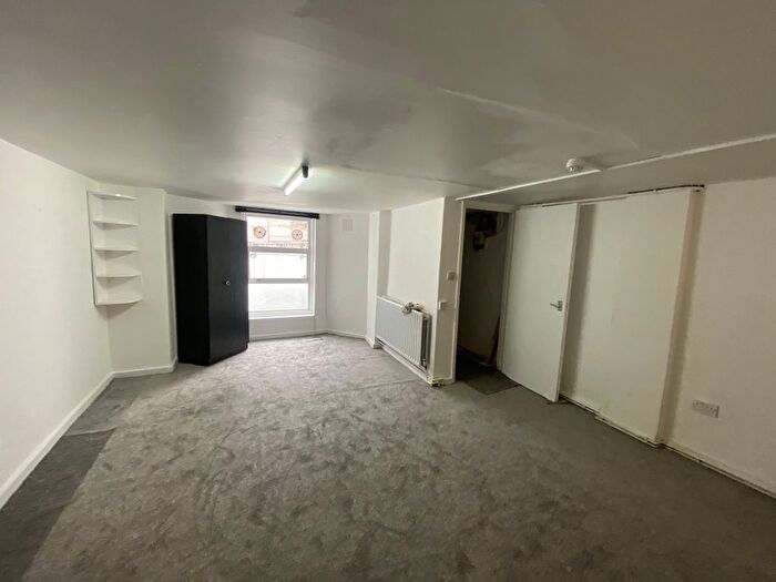 Studio To Rent In Burton Road, London, NW6