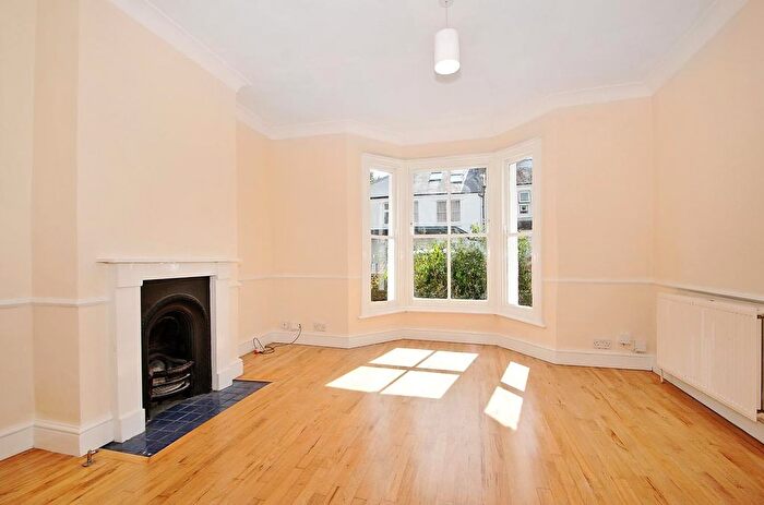 3 Bedroom Detached House To Rent In Brightfield Road, Lee, London, SE12