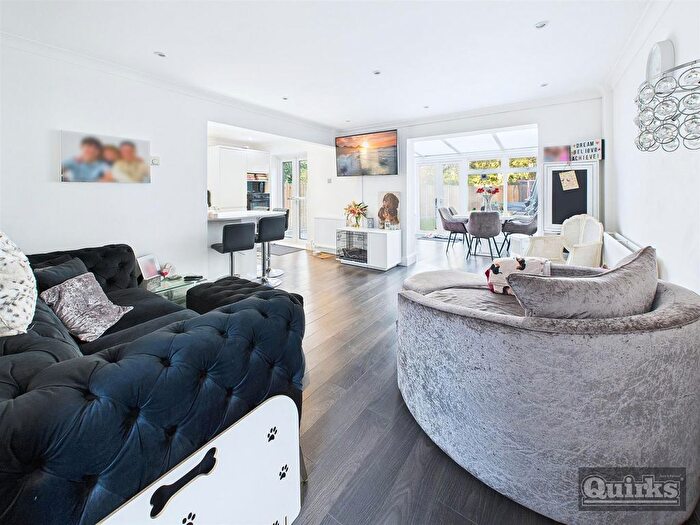 3 Bedroom Terraced House For Sale In Wood Green, Basildon, SS13