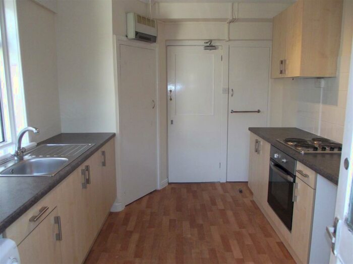 3 Bedroom Terraced House To Rent In Monks Road, Exeter, EX4