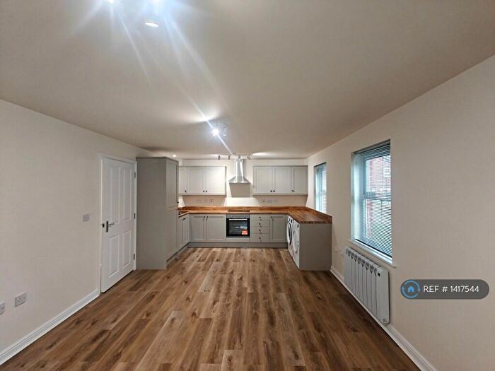 2 Bedroom Flat To Rent In Alma Wood Close, Chorley, PR7