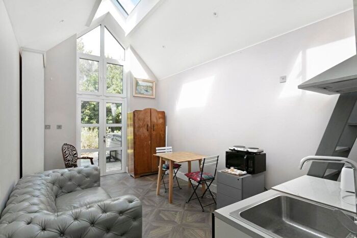 1 Bedroom Studio To Rent In Sandy Lane, Ham, Richmond, TW10