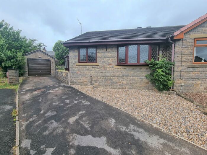 2 Bedroom Bungalow To Rent In Fairweather Mews, Bradford, BD8
