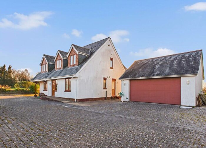 4 Bedroom Detached House For Sale In Aylesbeare, Exeter, EX5