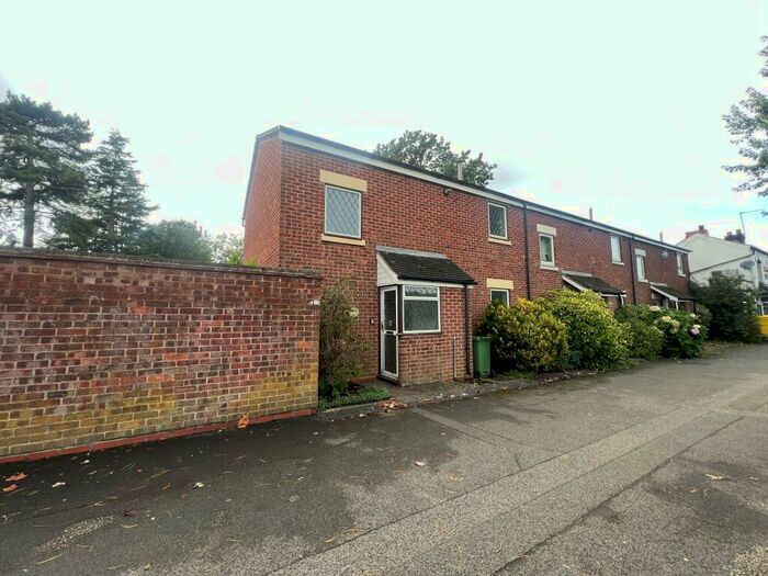2 Bedroom House To Rent In Birchfield Road, Redditch, B97
