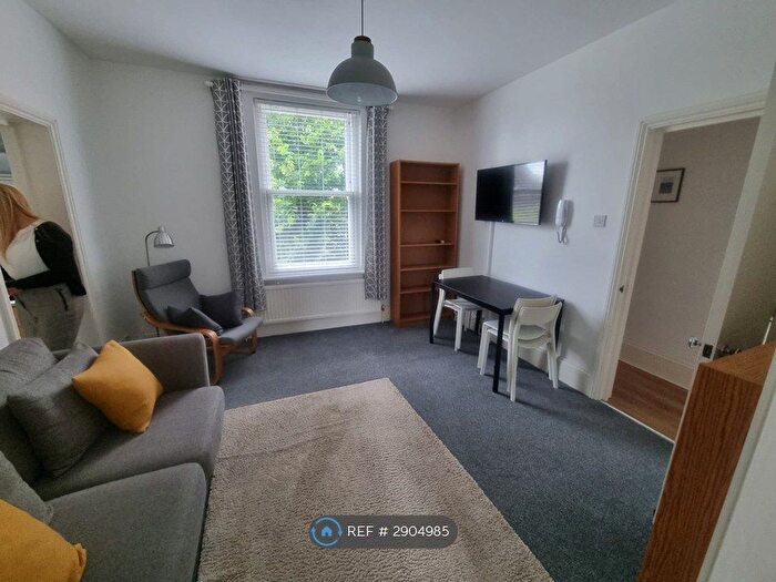 2 Bedroom Flat To Rent In Salisbury House, Canterbury, CT2