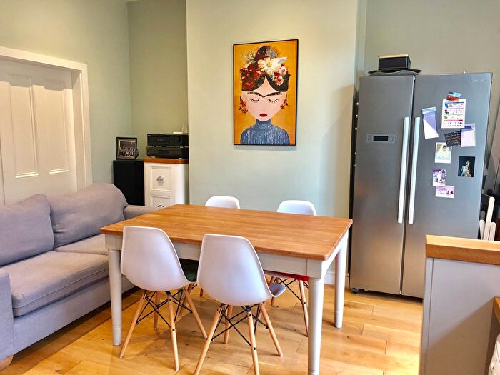 2 Bedroom Property To Rent In Beverly Road, Manchester, M14