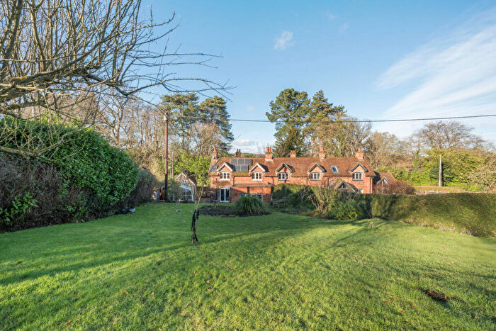 4 Bedroom Semi-Detached House For Sale In Rotten Row, Bradfield, Reading, Berkshire, RG7
