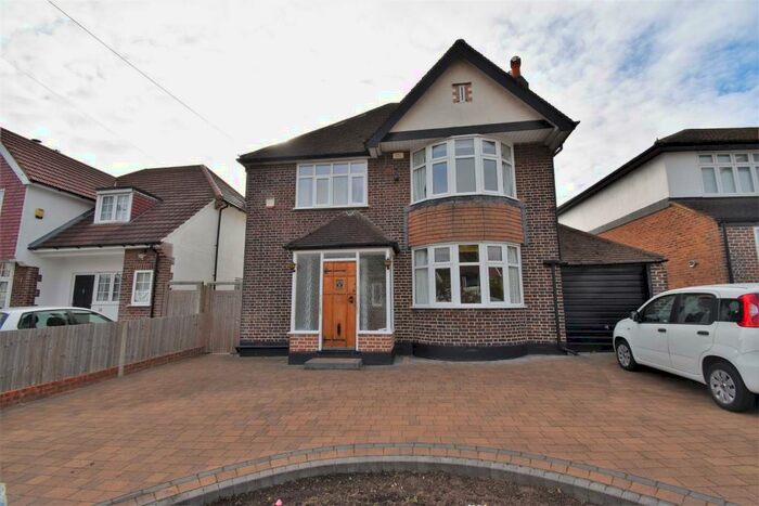 3 Bedroom Detached House To Rent In Old Hatch Manor, Ruislip, HA4