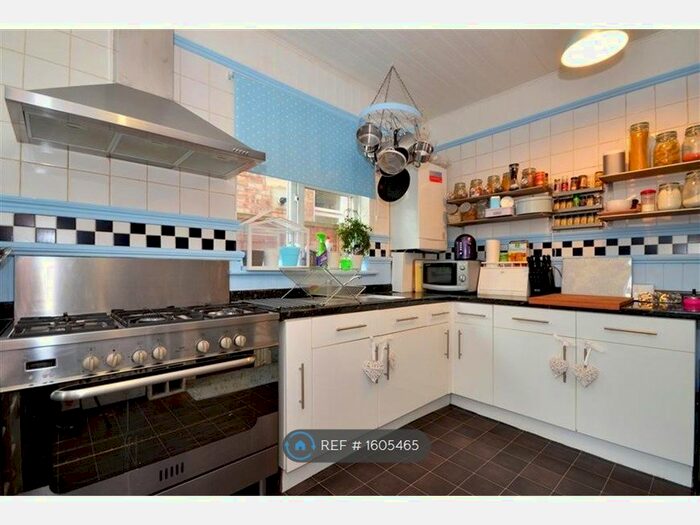 2 Bedroom Flat To Rent In Katherine Road, London, E7