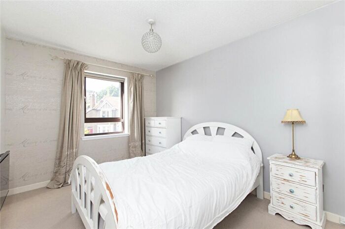 1 Bedroom Flat To Rent In Craighouse Gardens, Morningside, Edinburgh, EH10