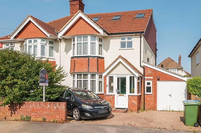 4 Bedroom Semi-Detached House For Sale In Eastbourne Avenue, Southampton, SO15