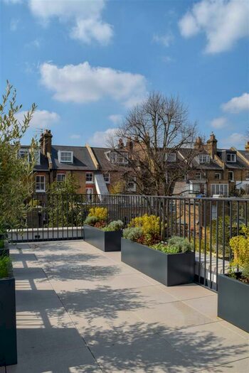 4 Bedroom Maisonette To Rent In Rona Road, London, NW3