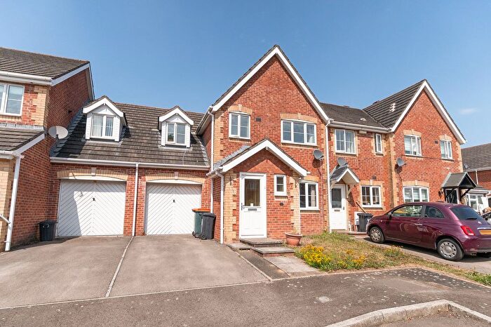3 Bedroom Terraced House For Sale In Llewellyn Walk, Newport, NP20