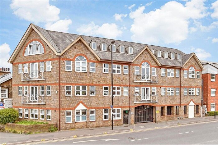 1 Bedroom Flat For Sale In Throwley Way, Sutton, Surrey, SM1