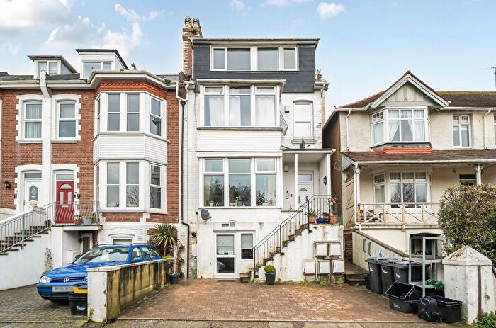 2 Bedroom Flat For Sale In Youngs Park Road, Paignton, Devon, TQ4