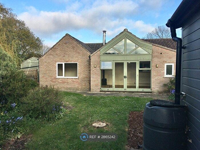 3 Bedroom Bungalow To Rent In Crofts Close, Burnham Market, PE31