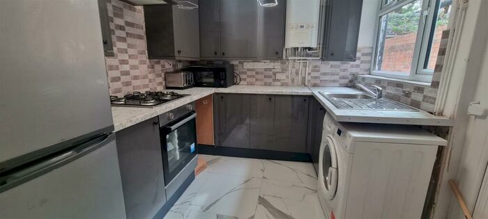 5 Bedroom House To Rent In Maples Street, Nottingham, NG7