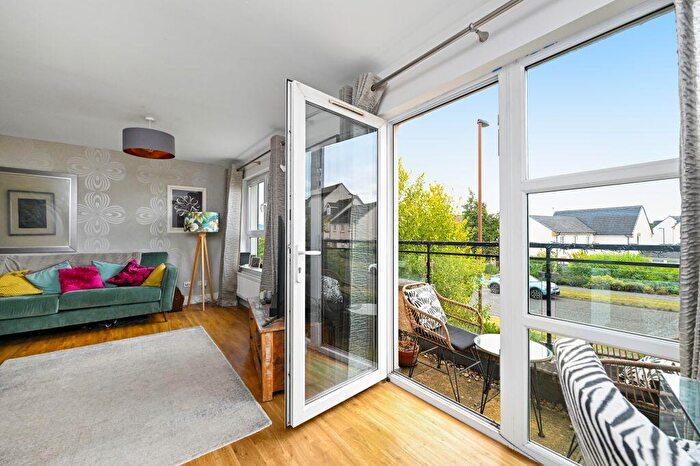 4 Bedroom Town House For Sale In Burnbrae Road, Bonnyrigg, EH19