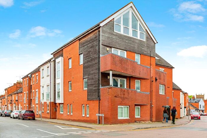 3 Bedroom Flat To Rent In Pytchley Street, Northampton, NN1