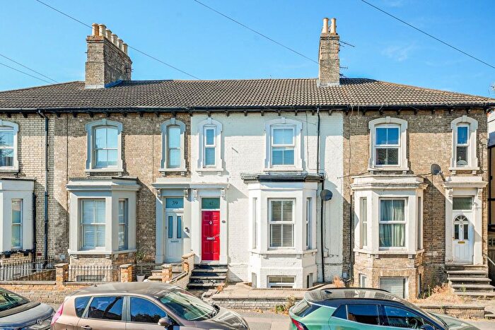 4 Bedroom Terraced House For Sale In Hockliffe Road, Leighton Buzzard, LU7