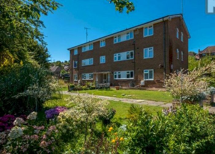2 Bedroom Flat To Rent In Durham Close, Brighton, BN2