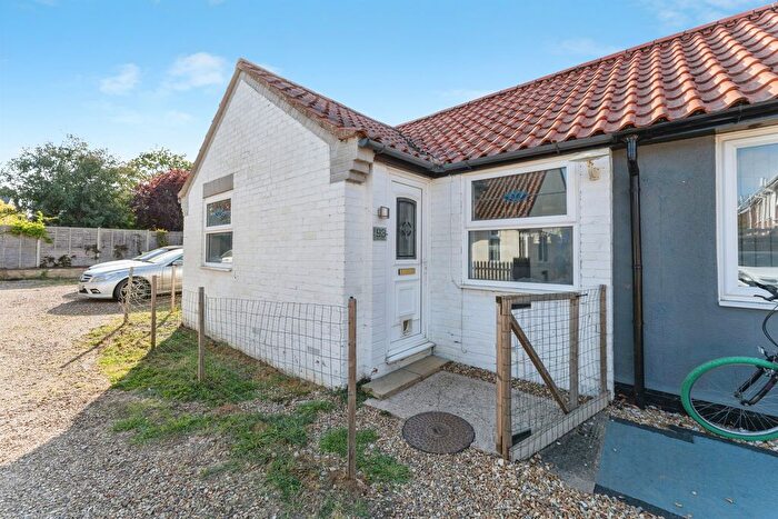 1 Bedroom Terraced Bungalow For Sale In Newtown Road, Ramsey, Huntingdon, PE26