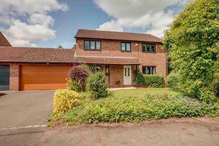 4 Bedroom Detached House For Sale In Katherine Close, Penn, HP10