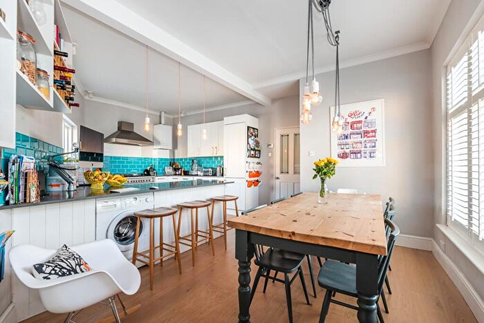 2 Bedroom Flat To Rent In Milton Road London, SE24