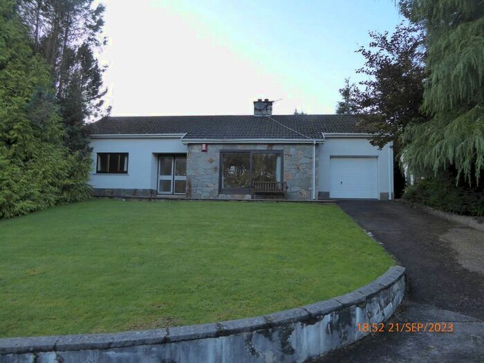 2 Bedroom Bungalow To Rent In Llysonnen Road, Carmarthen, SA33