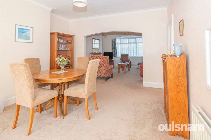 3 Bedroom Semi-Detached House For Sale In Woodlands Park Road, Bournville Village Trust, Kings Norton, Birmingham, B30