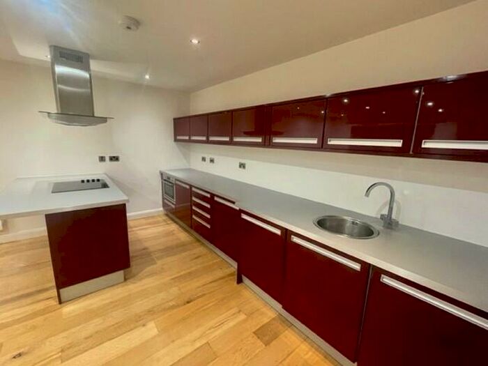 2 Bedroom Apartment To Rent In Wilmslow Road, Withington, M20