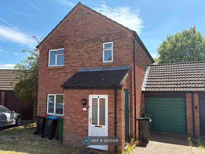 3 Bedroom Detached House To Rent In Longcross, Pennyland, Milton Keynes, MK15