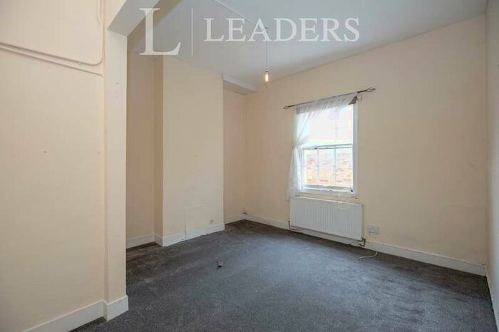 Apartment To Rent In Kenilworth Road, CV32