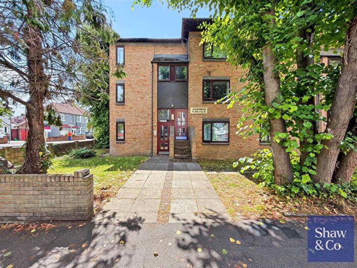 1 Bedroom Flat For Sale In Aldermead, Pownall Gardens, Hounslow, TW3