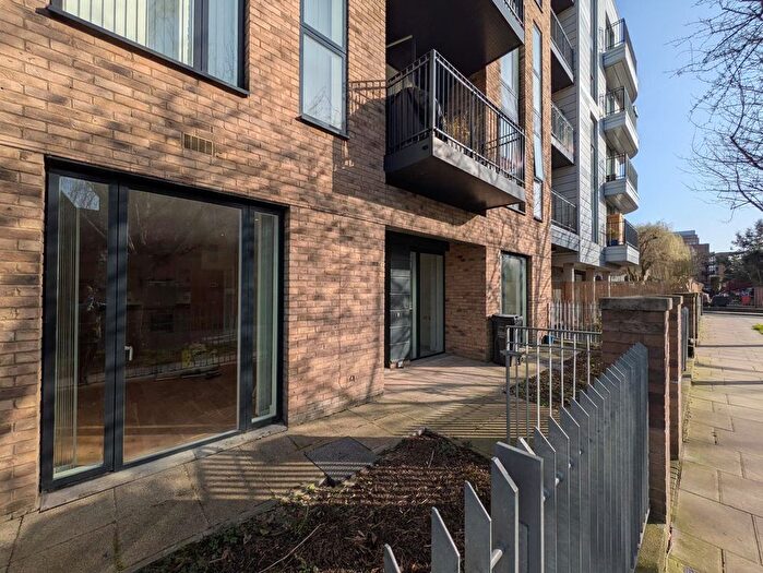 2 Bedroom Flat To Rent In Clarissa Street, Haggerston (Gf), E8