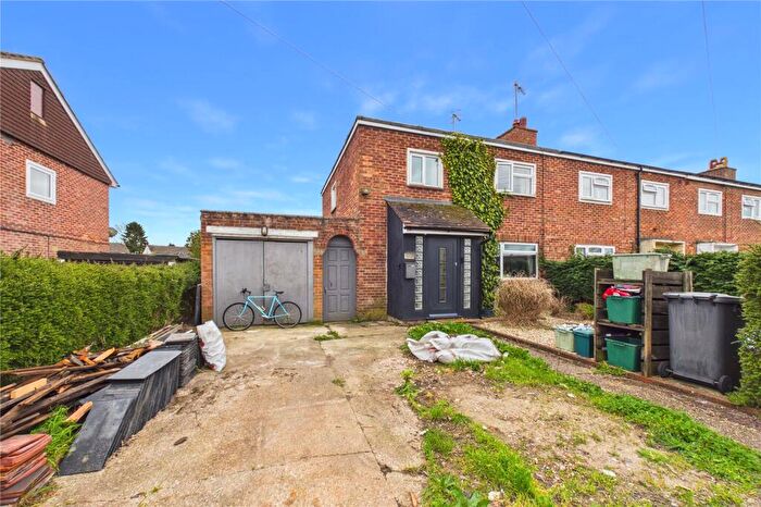 3 Bedroom End Of Terrace House For Sale In Blossom Avenue, Theale, Reading, Berkshire, RG7