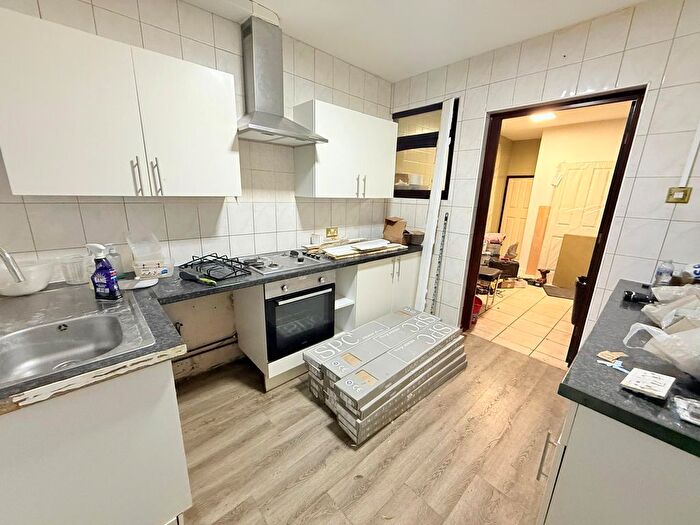 4 Bedroom Terraced House To Rent In Bushway, Dagenham, RM8