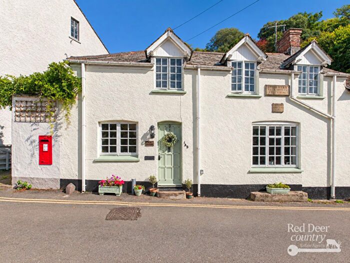 3 Bedroom Flat For Sale In Mill Lane, Dunster, TA24