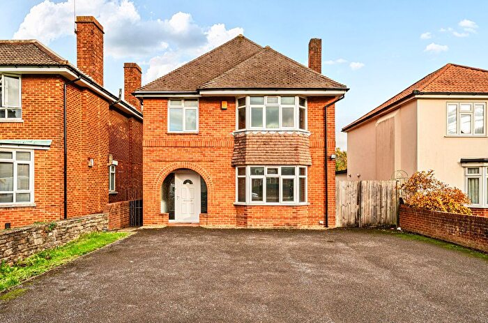 4 Bedroom Detached House To Rent In Portswood Road, Southampton, Hampshire, SO17