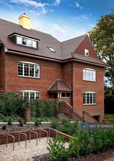 4 Bedroom Flat To Rent In Sarum Road, Winchester, SO22