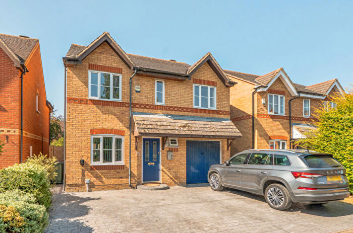 4 Bedroom Detached House For Sale In Tay Gardens, Bicester, Oxfordshire, OX26